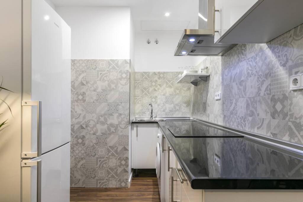 مدريد Apartamentos Plaza De Pedro Zerolo I المظهر الخارجي الصورة