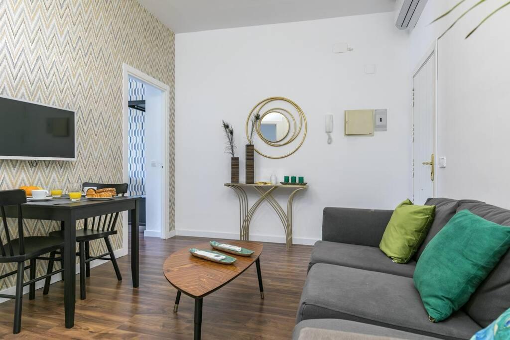 مدريد Apartamentos Plaza De Pedro Zerolo I المظهر الخارجي الصورة